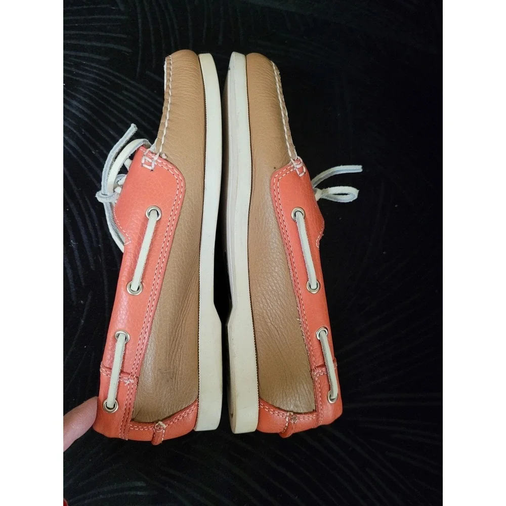 Brooks Brothers Womens Preppy Leather Boat‎ Shoes Coral Tan White 5229 6.5M NWOT